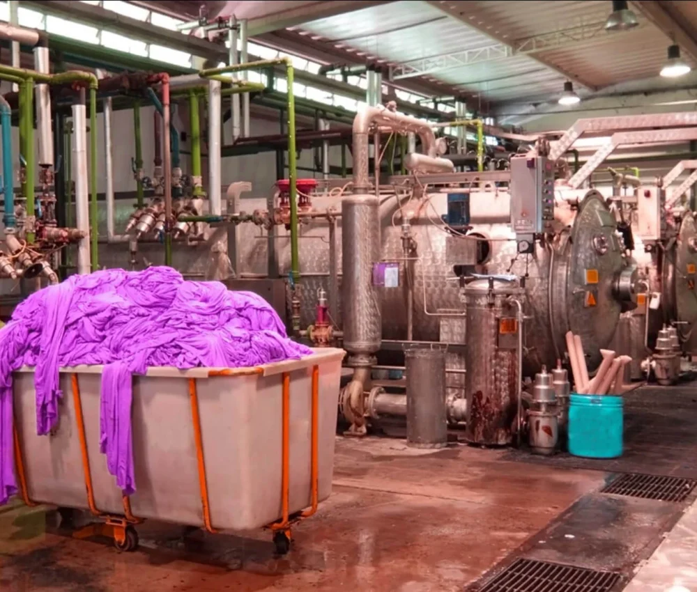 fabric-dyeing-2